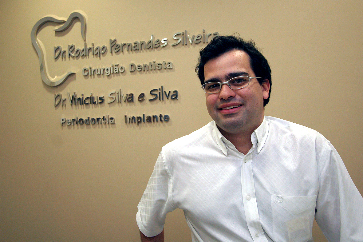 Dr. Rodrigo Fernandes
